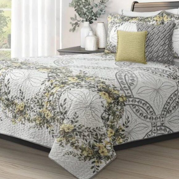 New Sunlit Yellow DoubleQueen (DQ) Size 3 Piece Beautiful Floral Quilt Set - Picture 3 of 3